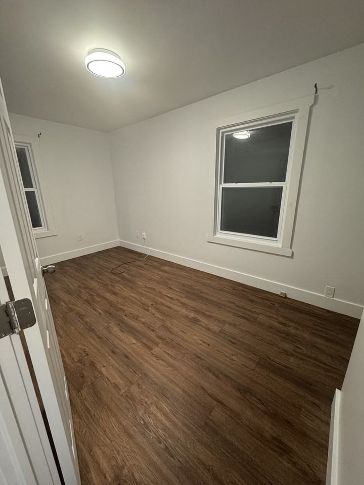 736 Stormont Street - Photo 6 of 23