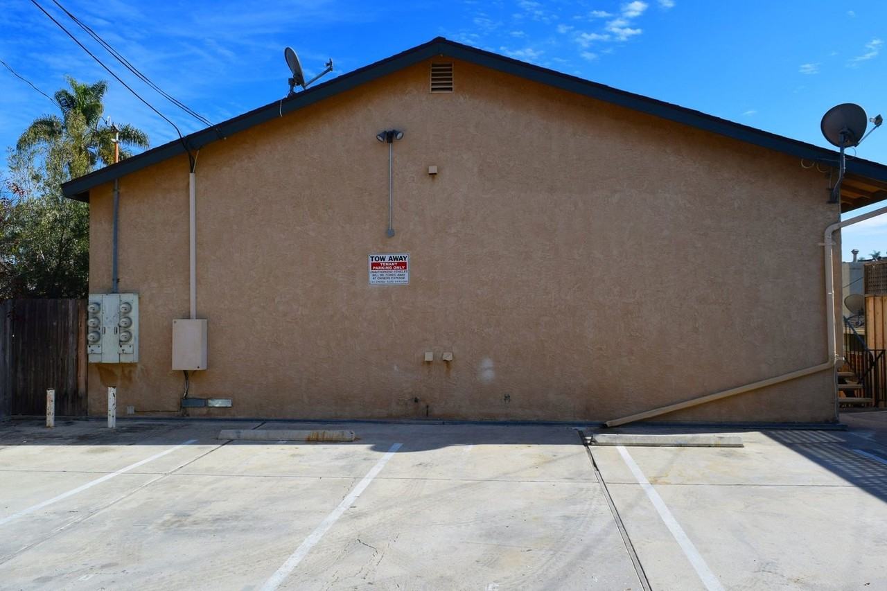 3686 Arizona St #B - Photo 3 of 11