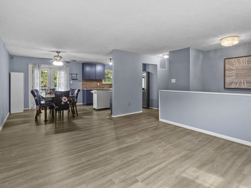 2007 Robert Bowie Dr - Photo 3 of 15