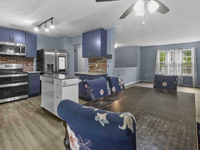 2007 Robert Bowie Dr - Photo 5 of 15