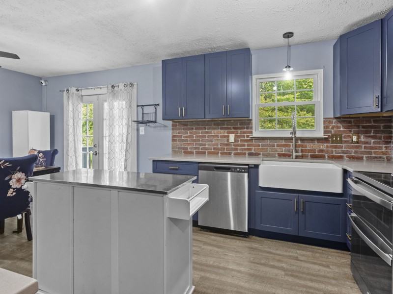 2007 Robert Bowie Dr - Photo 7 of 15