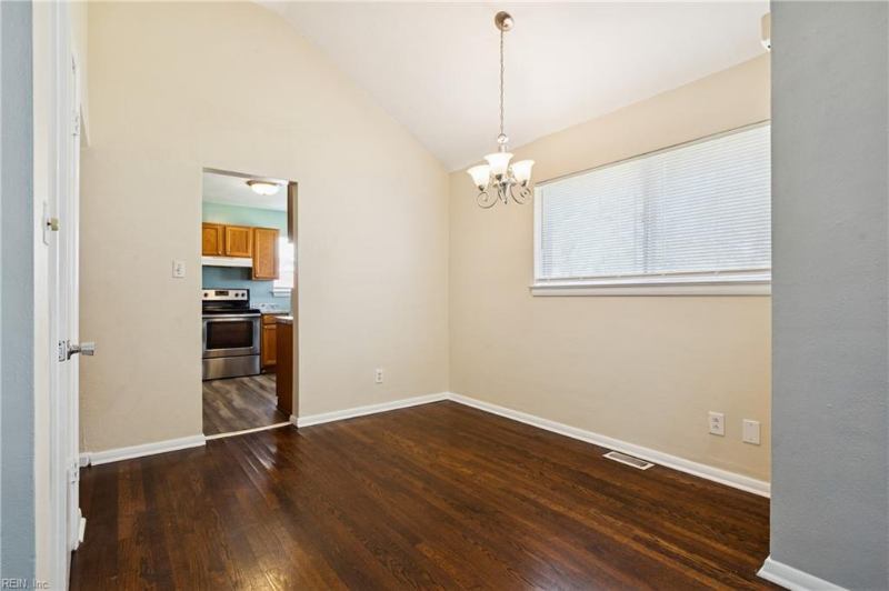 301 Pepper Mill Ct - Photo 4 of 20