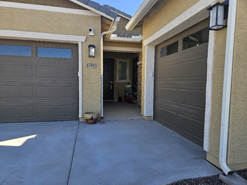 17593 W Victory St - Photo 2 of 13