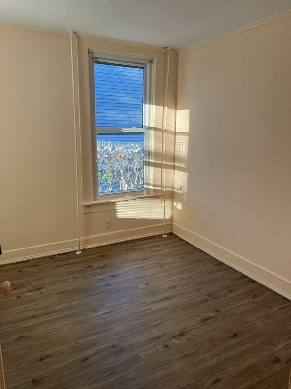 17 Fonda Avenue #1stFL - Photo 3 of 8