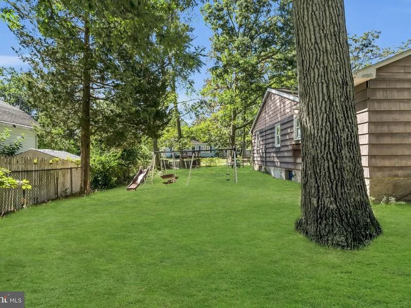 134 Phillips Ave - Photo 2 of 8