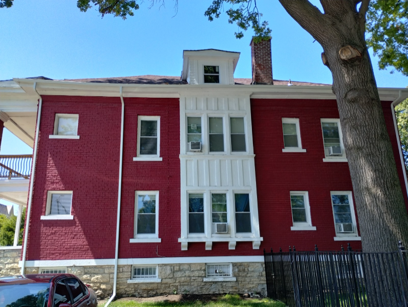 2120 E Linwood Blvd - Photo 2 of 12