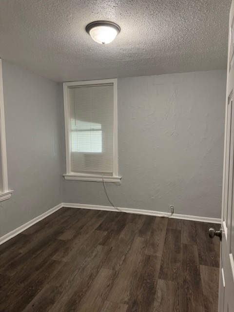 2120 E Linwood Blvd - Photo 3 of 12