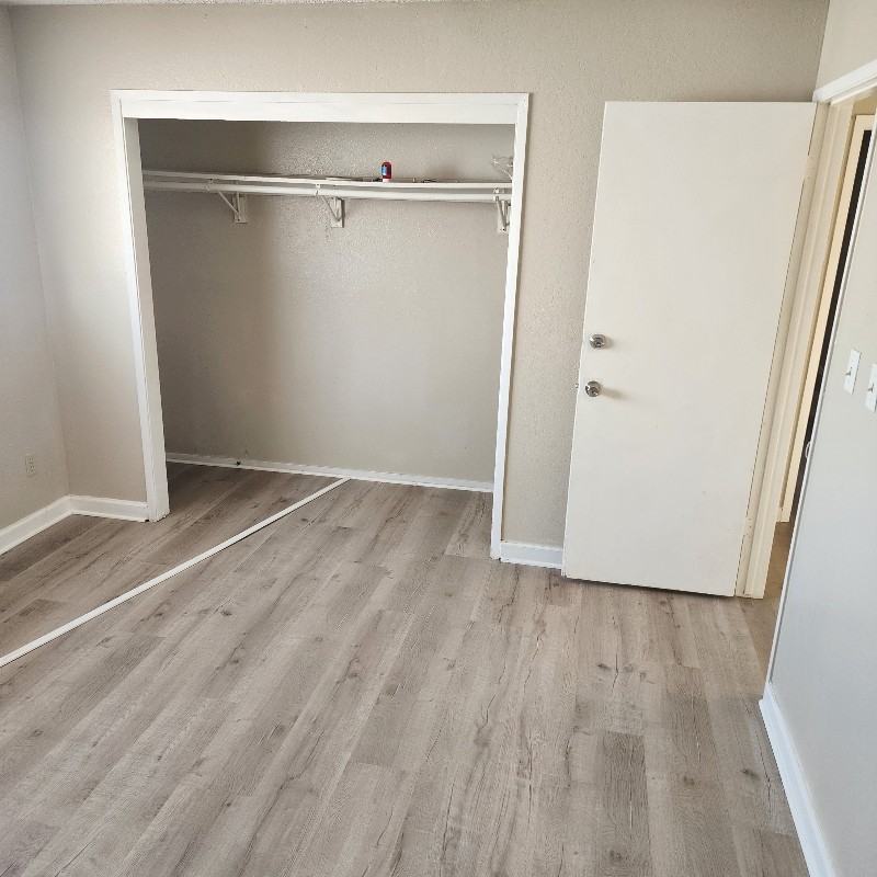 2458 South Backer Avenue - Photo 5 of 8