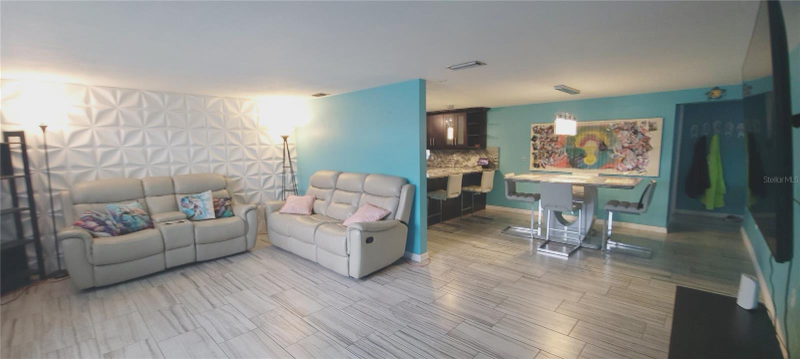 11241 Linden Lane - Photo 3 of 20