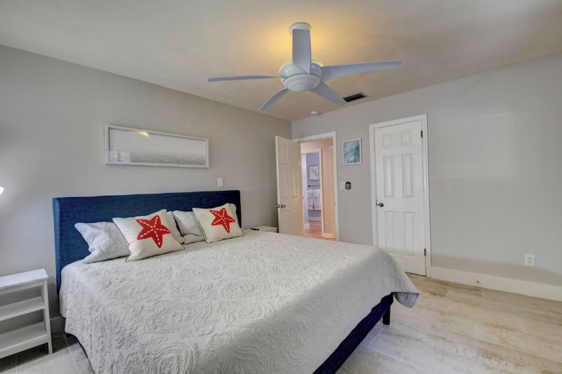 721 Northeast 8th Avenue - Photo 4 of 19