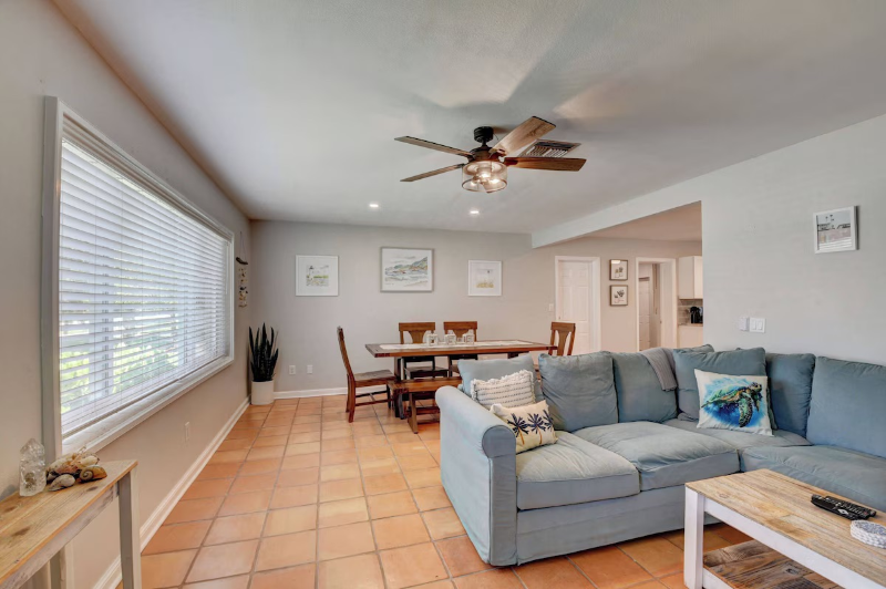 721 Northeast 8th Avenue - Photo 6 of 19