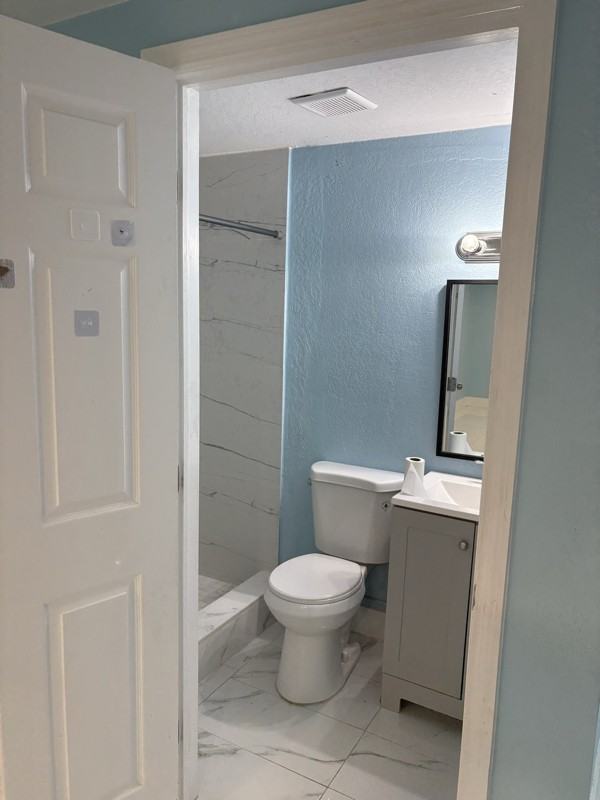 2025 56th Ave - Photo 6 of 9