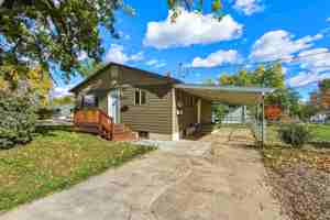 featured image of 2104 Prairie Avenue