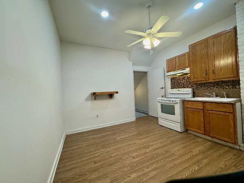 201 Adams Street - Photo 2 of 16