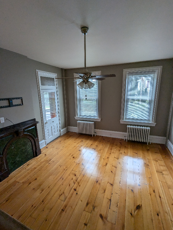 134 N George St #134 - Photo 4 of 7