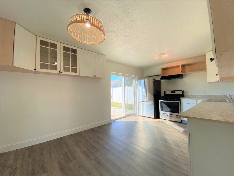 925 Belvoir Drive - Photo 3 of 11