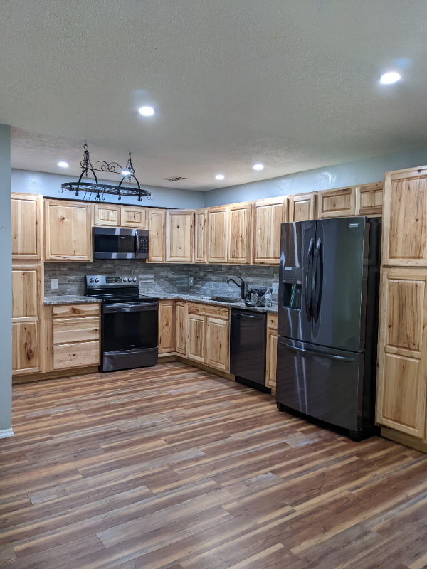 1341 Cindy Cir Ne - Photo 4 of 9