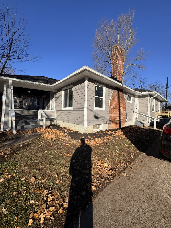 208 West Brown Avenue - Photo 3 of 18