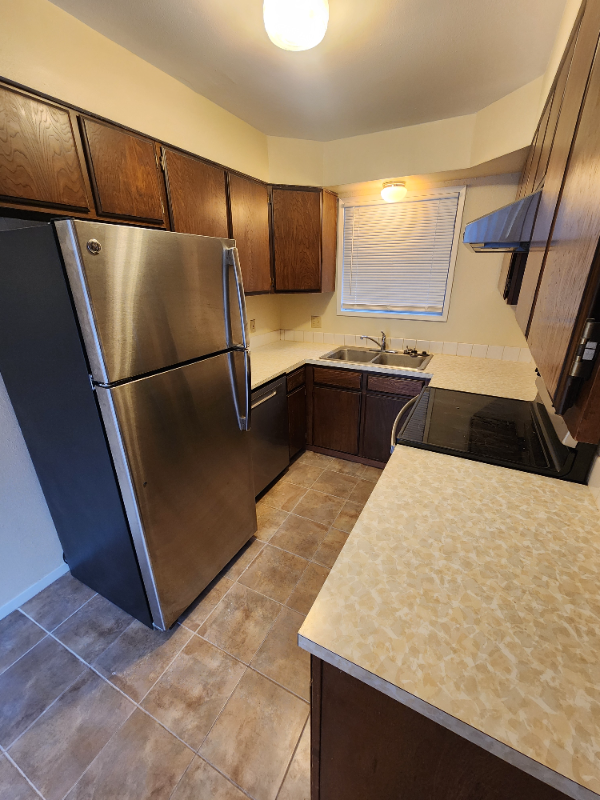 1214 East 3rd Street #1 - Photo 3 of 8