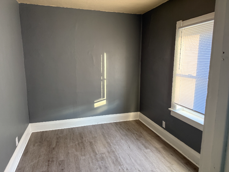 629 Willard St - Photo 7 of 10