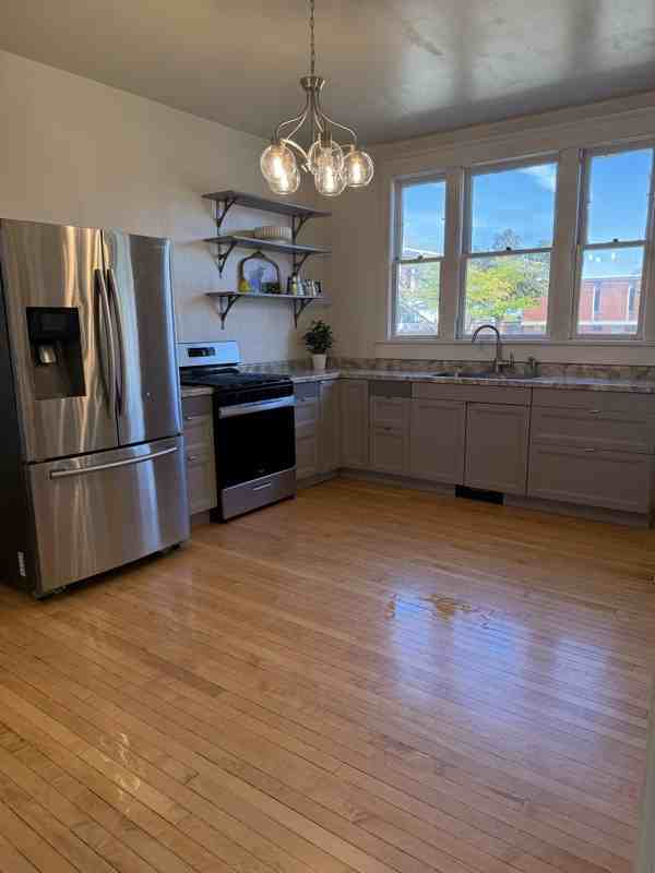 202 West South Street #1 - Photo 5 of 6