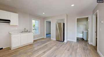 featured image of 48 Knox Street #4