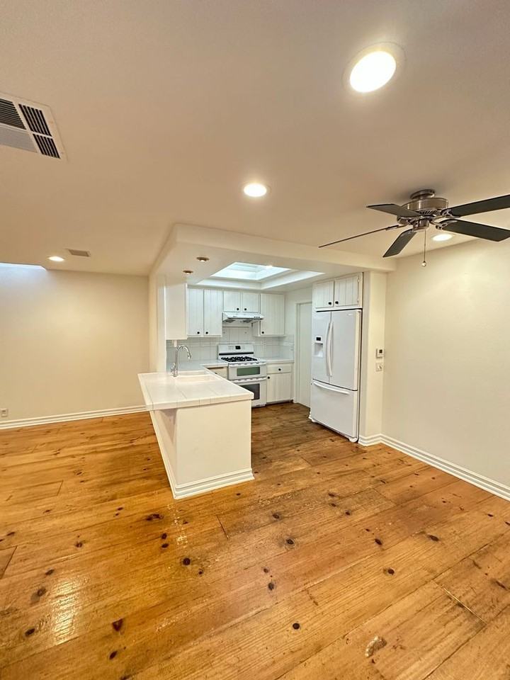 14 Tangerine - Photo 5 of 27