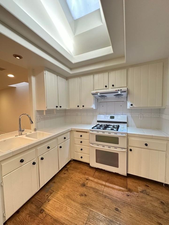 14 Tangerine - Photo 7 of 27