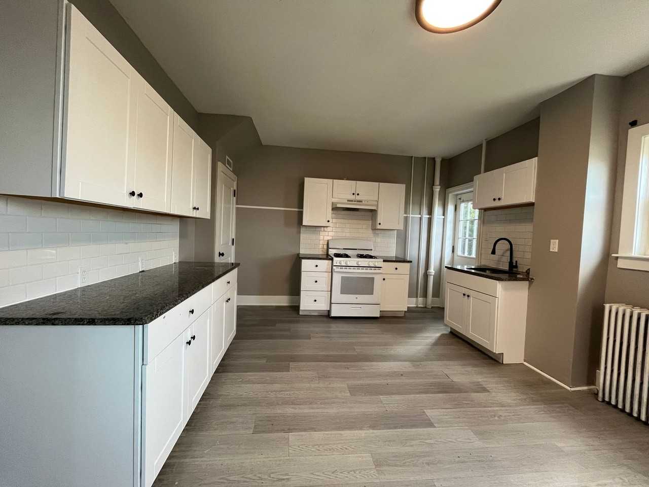 2404 S 4th St - Photo 6 of 22