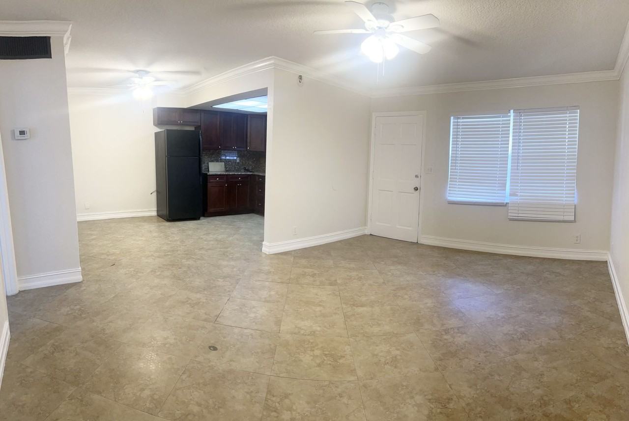 1401 Federal Highway - Photo 4 of 10