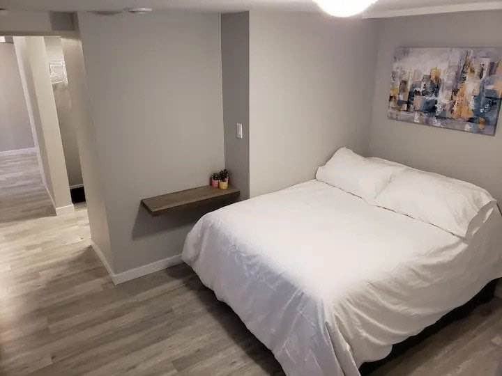 152 Essex St - Photo 4 of 10