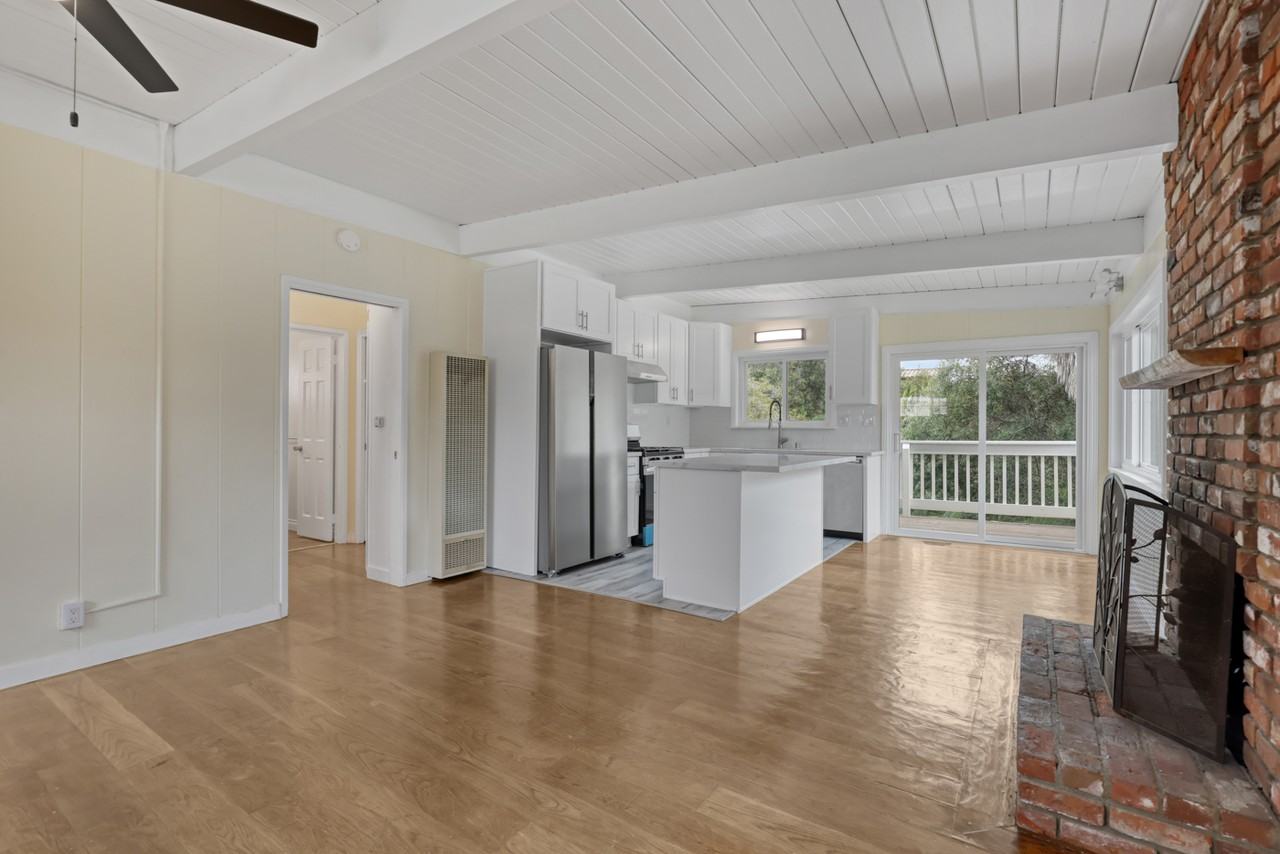 221 Avenida Monterey #D - Photo 3 of 12