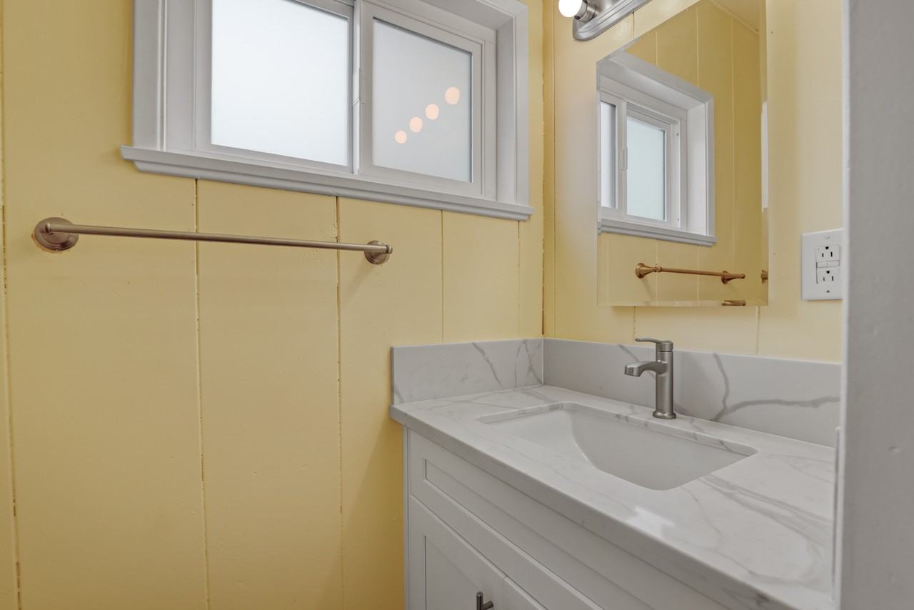 221 Avenida Monterey #D - Photo 6 of 12