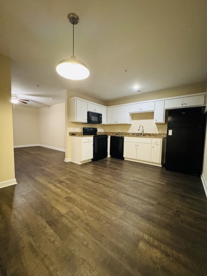 1150 Cross Creek Cir #2 - Photo 5 of 14