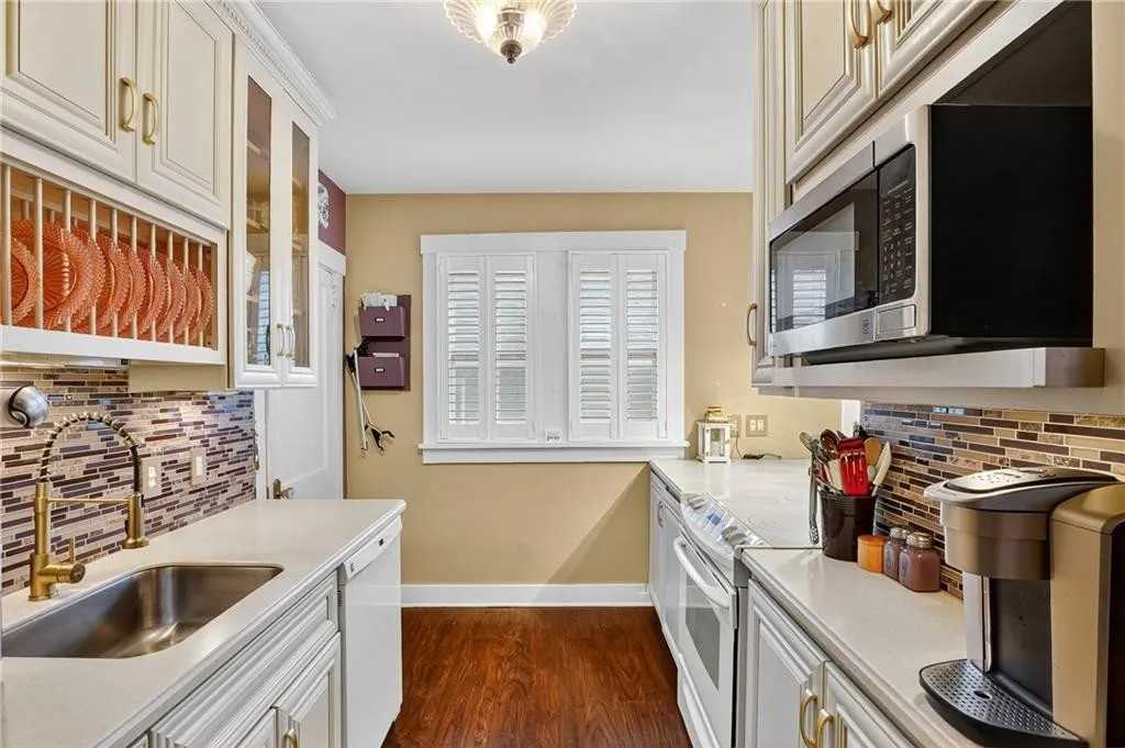 Beech Ave #1 - Photo 5 of 18