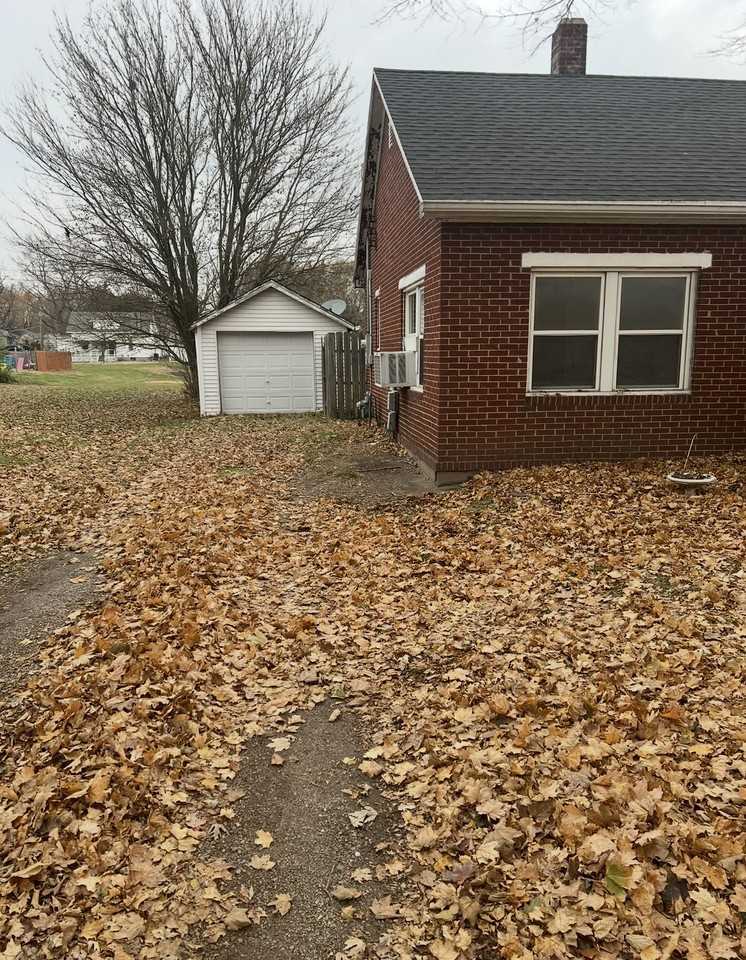 604 East Oak Street #NA - Photo 3 of 11