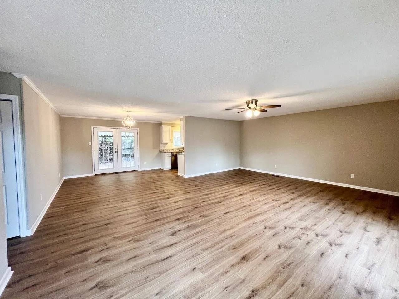 848 Southview Drive #NA - Photo 3 of 10