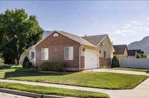 featured image of 7544 Maple Circle #NA