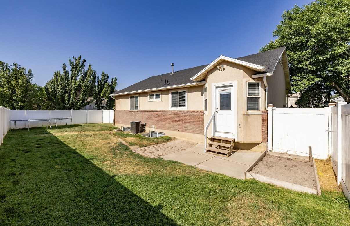 7544 Maple Circle #NA - Photo 2 of 24