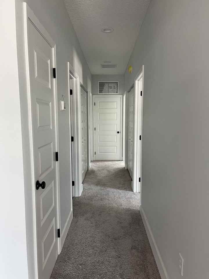 440 Nw Lake City Ave #102 - Photo 5 of 17