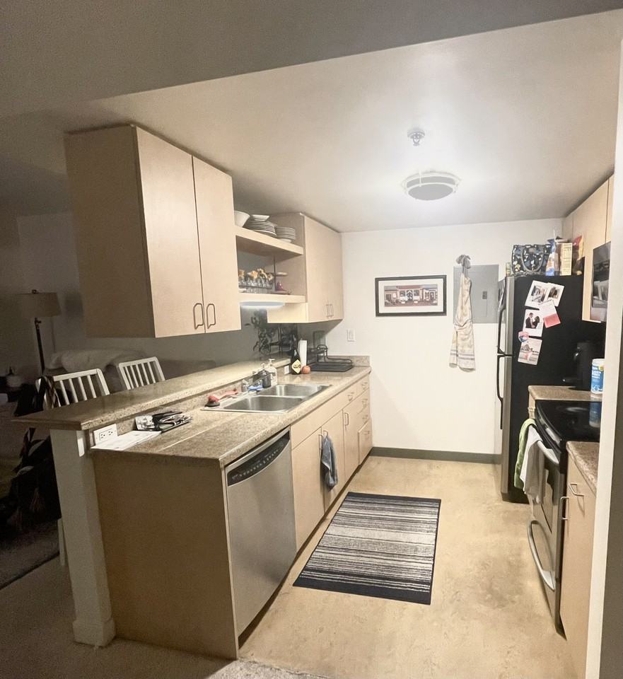 425 W Beech St #956 - Photo 3 of 7