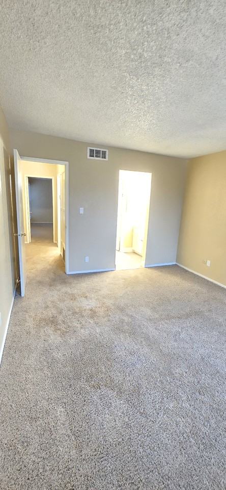 7166 N Fruit Ave #133 - Photo 3 of 19