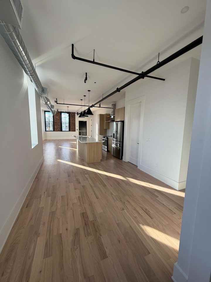 40 Broad Street - Photo 2 of 11