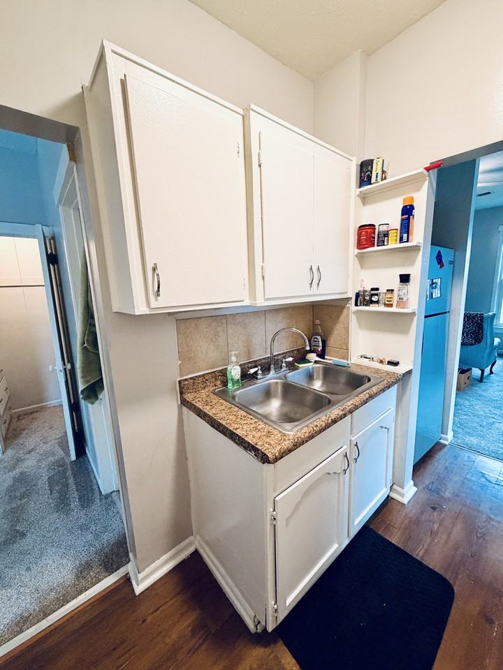 2515 S St #2515 - Photo 2 of 20