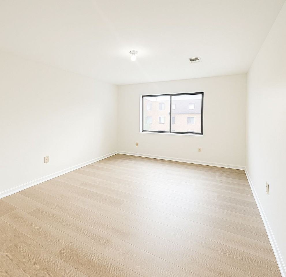 732 Kennedy Drive #732 - Photo 3 of 6