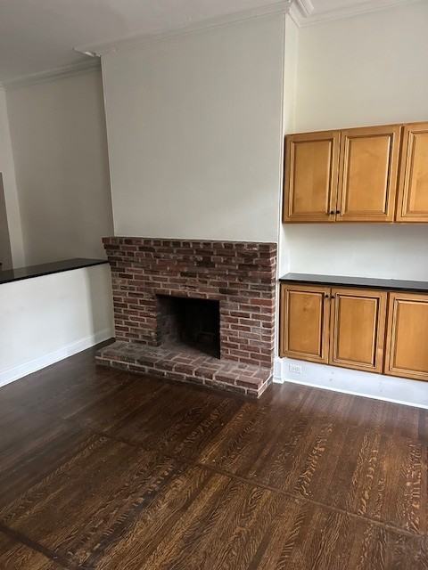 909 Clinton St #2B - Photo 2 of 7