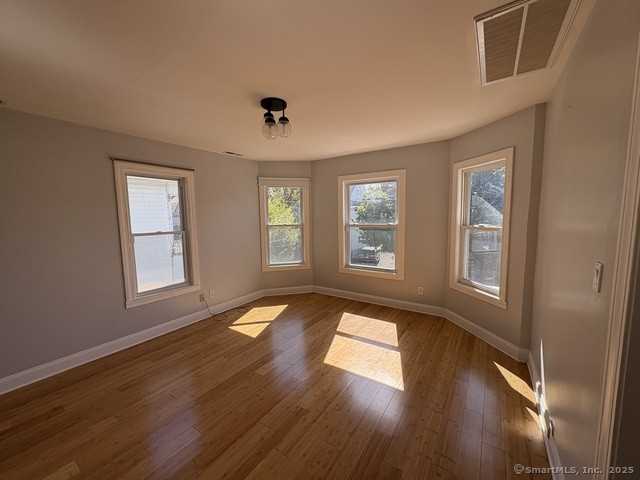 679 Shelton Street #2nd3rdFL - Photo 3 of 21