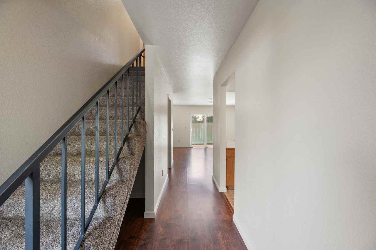 1580 Dana Dr #5 - Photo 3 of 7