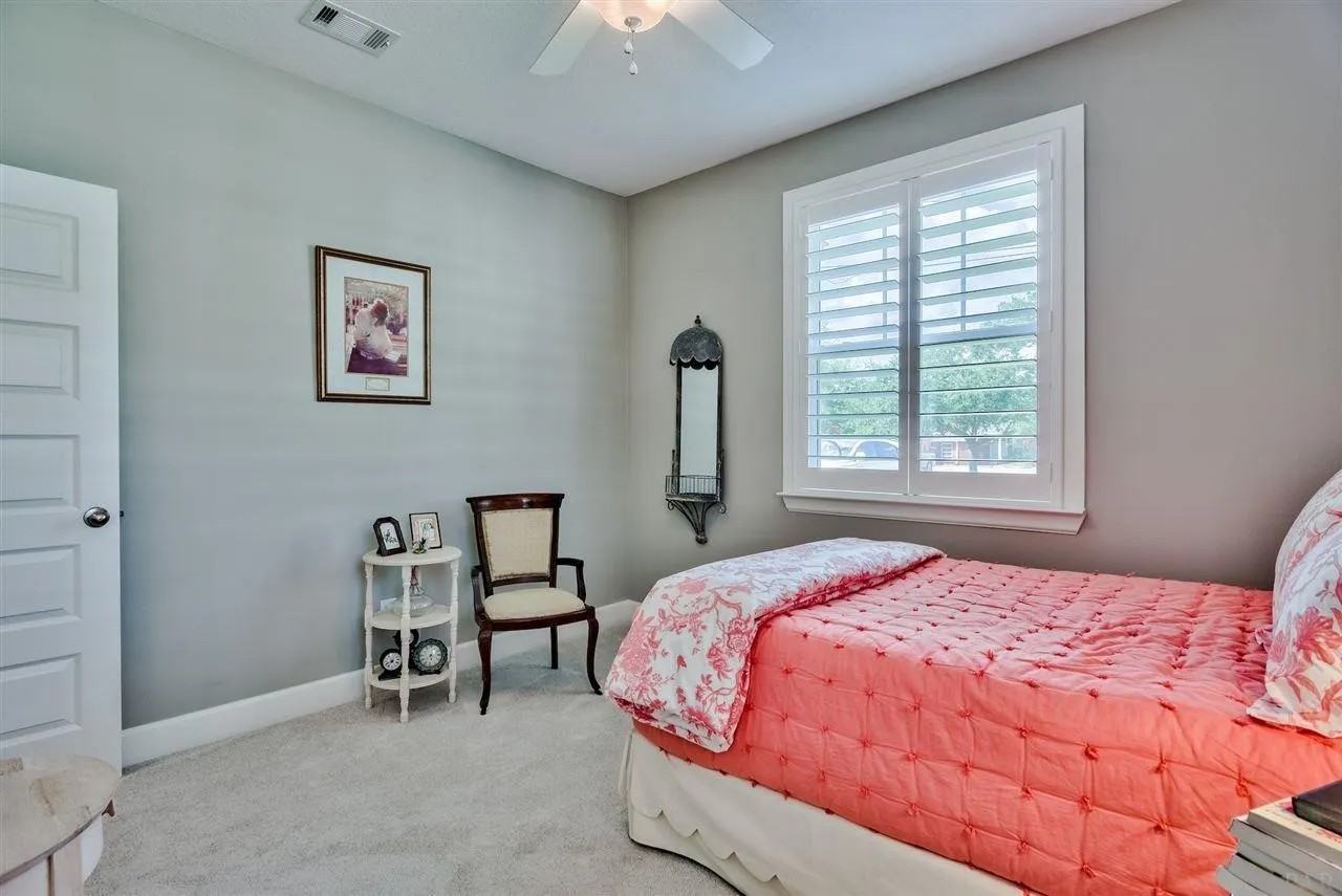 1121 E Maxwell St #NA - Photo 3 of 20