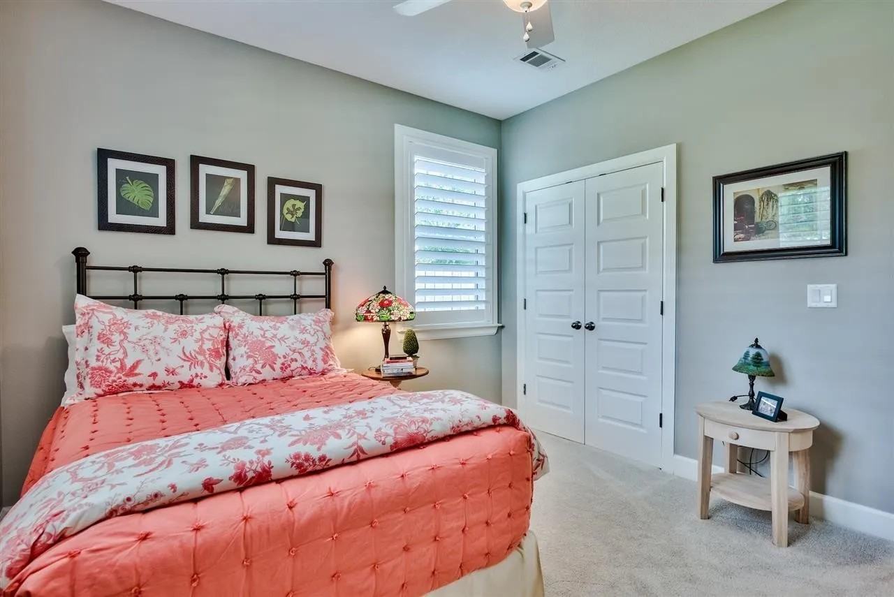 1121 E Maxwell St #NA - Photo 5 of 20